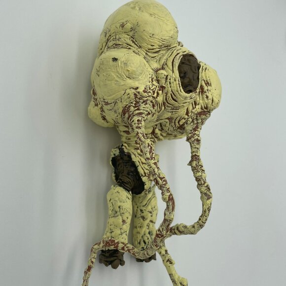 Halo Combat Evolved Flood Infection Form Figure (Vintage Toy) - Picture 4 of 6